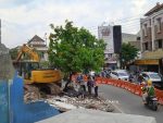 Proses Pembongkaran Kios di Jalan Hasanuddin Solo