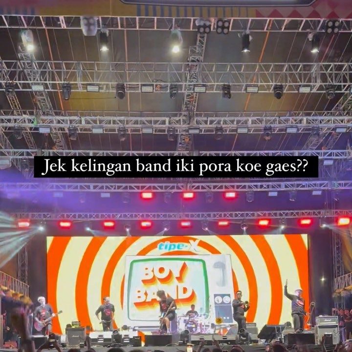 Nonton Tipe X di Konser Project D di De Tjolomadoe