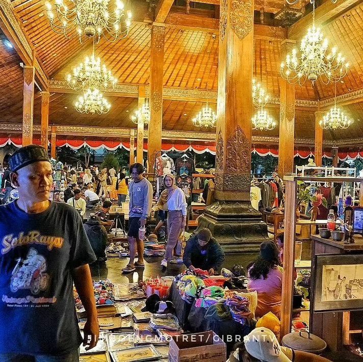 Suasana Solo Raya Vintage Festival Agustus 2023