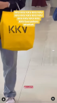 Banyak Tas Kuning KKV di Solo Paragon Mall