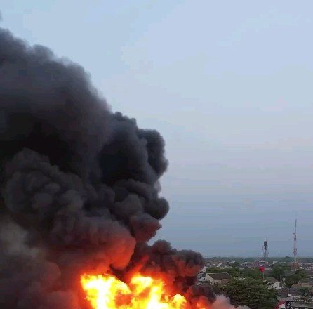Kebakaran Gudang di Semanggi Solo 3 Oktober 2023