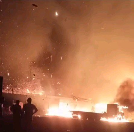 Kebakaran Pabrik Triplek Polokarto 16 Oktober 2023