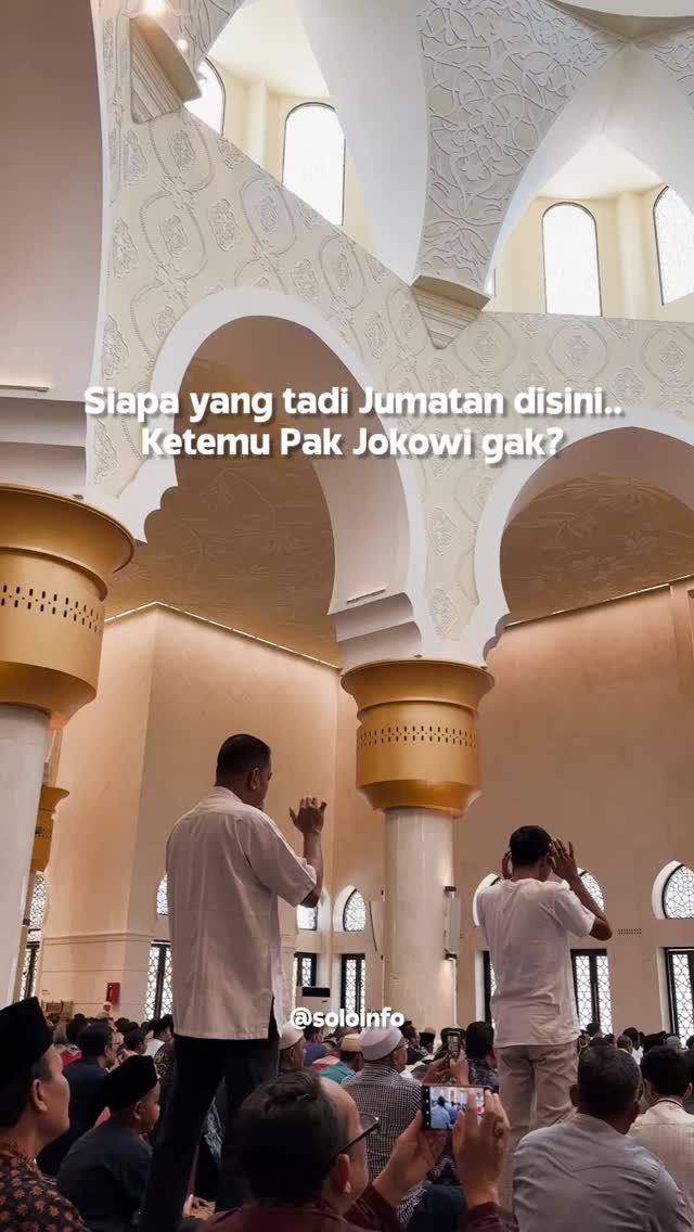 Sholat Jumat Di Masjid Raya Sheikh Zayed Solo Ketemu Pak Jokowi