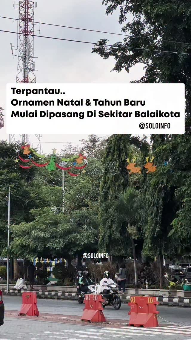 Terpantau Mulai Dipasang Ornamen Natal Tahun Baru di Solo