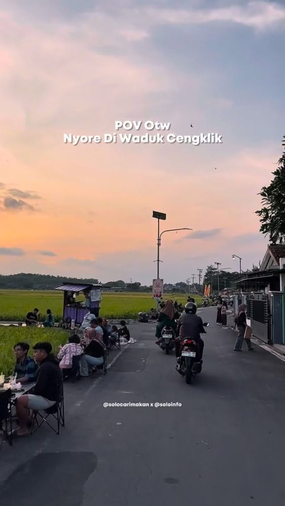 Suasana Perjalanan Sore Di Waduk Cengklik Boyolali