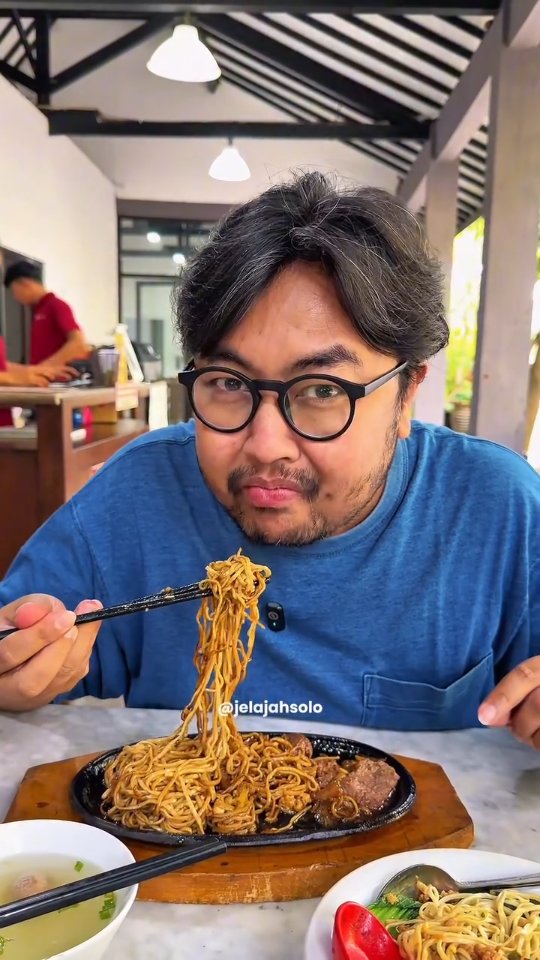 Cobain Jajan Kuliner Bakmi Surabaya Jalan Adi Sucipto Solo