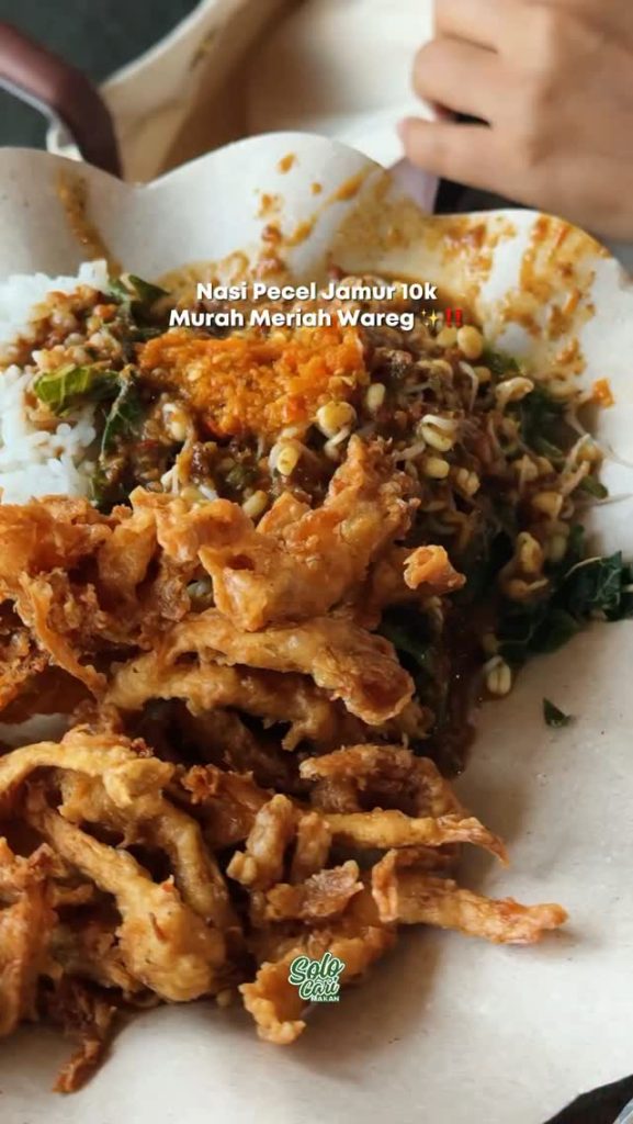 Kuliner Nasi Pecel Jamur 10 Ribu di Kartasura