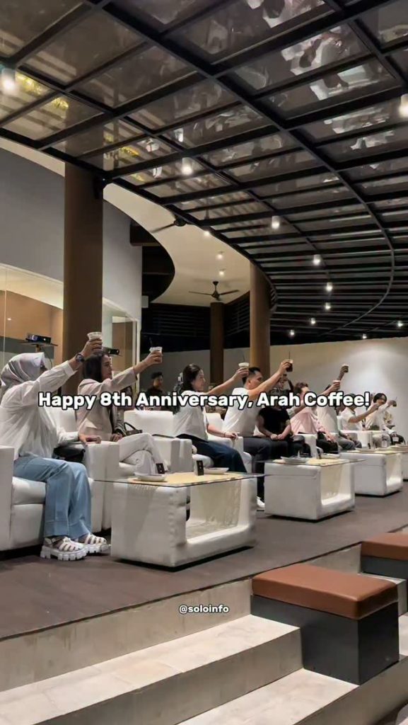 Suasana Perayaan Ulang Tahun Arah Coffee di Kota Solo